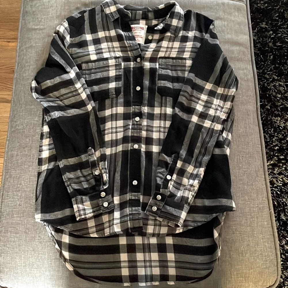 Mossimo Button-Up Plaid Top